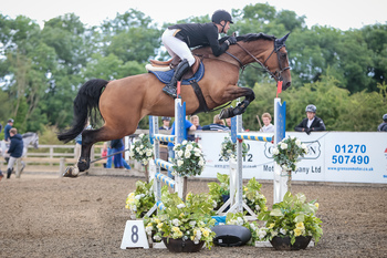 Adrian Whiteway Wins Connolly’s RED MILLS Senior Newcomers Second Round at SouthView Equestrian Centre